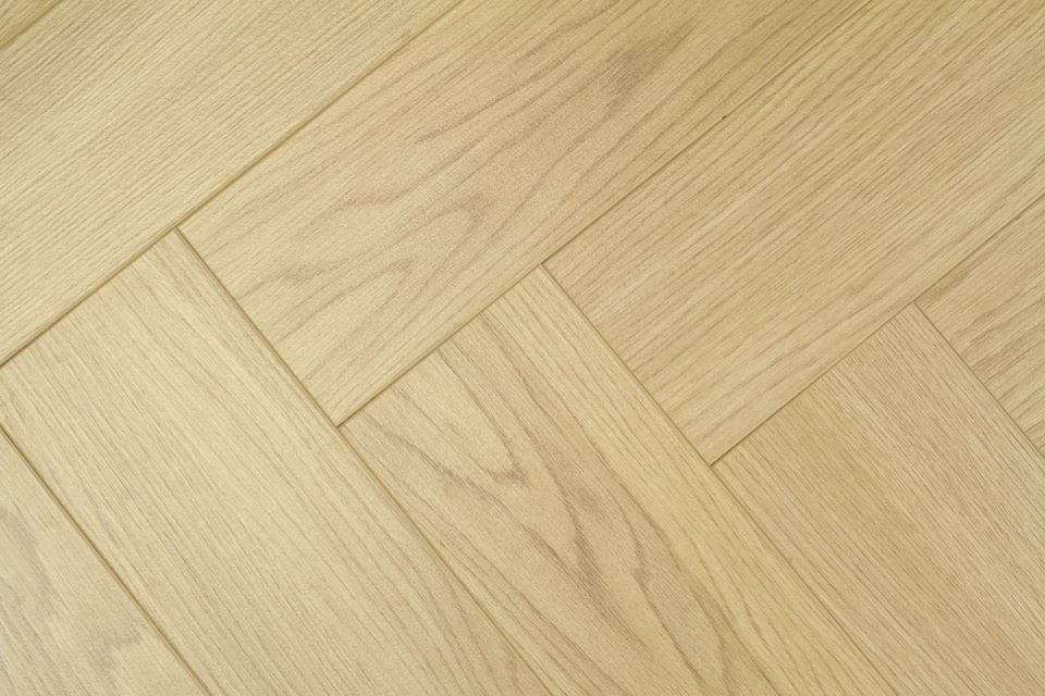 Meron Natural Oak Herringbone Laminate Flooring 12mm By 120mm By 600mm