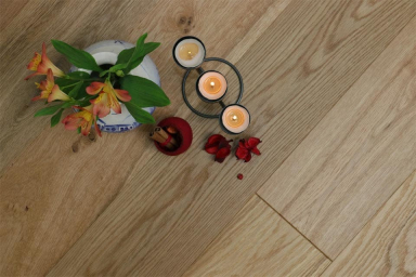 Natural Engineered Flooring Oak Uv Lacquered 20/5mm By 190mm By 2200mm