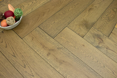 Natural Engineered Flooring Oak Herringbone Cognac Brushed UV Lacquered 15/4mm By 90mm By 600mm FL4098 5