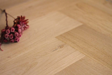 Natural Engineered Flooring Oak Bespoke Click Herringbone Japan Brushed Uv Lacquered 12/3mm By 120mm By 550mm