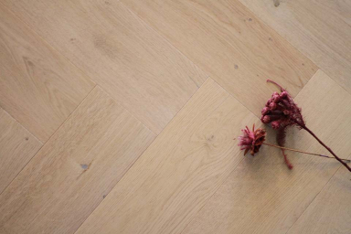 Natural Engineered Flooring Oak Bespoke Click Herringbone Dublin Brushed Uv Lacquered 12/3mm By 120mm By 550mm FL4554 1