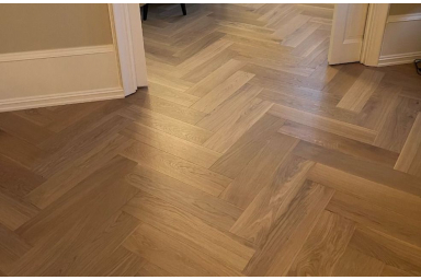Prime Engineered Flooring Oak Click Herringbone Native Light Brushed Uv Lacquered 12/3mm By 120mm By 600mm FL4505 0