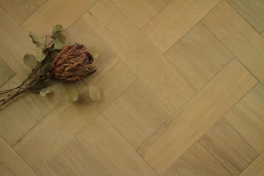 Prime Engineered Flooring Oak Bespoke Versailles Norway Brushed Uv Lacquered 19/3mm By 980mm By 980mm
