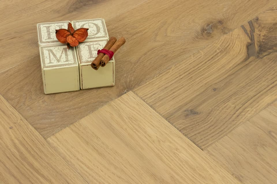 Natural Engineered Flooring Oak Bespoke Herringbone No 13 Brushed UV Oiled 16/4mm By 120mm By 580mm FL4375 1