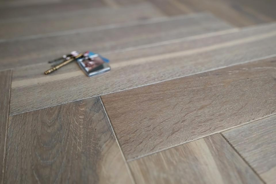 Natural Engineered Flooring Oak Bespoke  Herringbone Silver Tiger Hardwax Oiled 15/3mm By 100mm By 600mm HB055 1