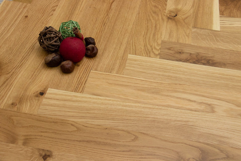 Natural Engineered Flooring Oak Herringbone UV Oiled No Bevel 11/3.6mm By 70mm By 490mm HB070 2
