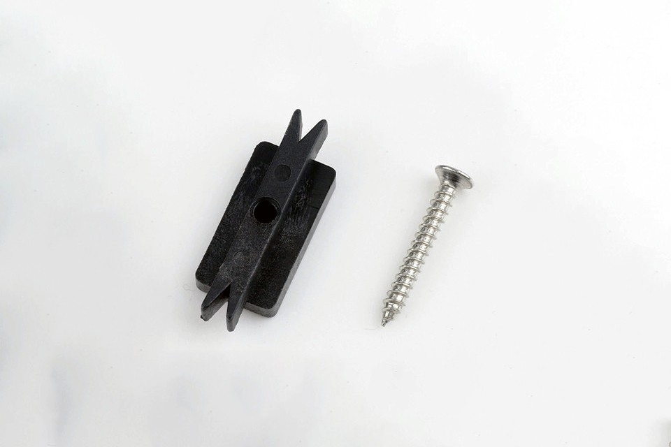 Solid Plastic Clips for Supremo WPC Composite Decking Boards AC195 1