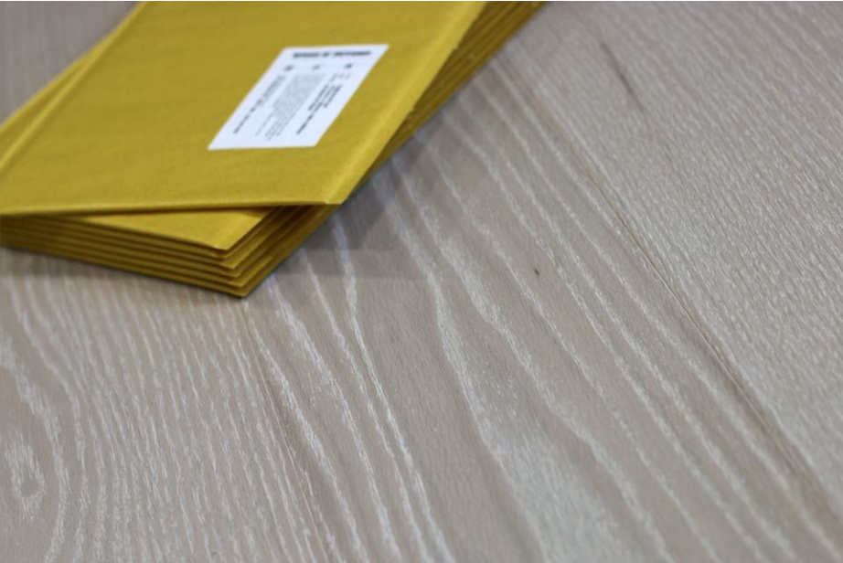 Natural Solid Flooring Oak Polar White Brushed UV Oiled 20mm By 140mm By 500-1900mm FL2790 0