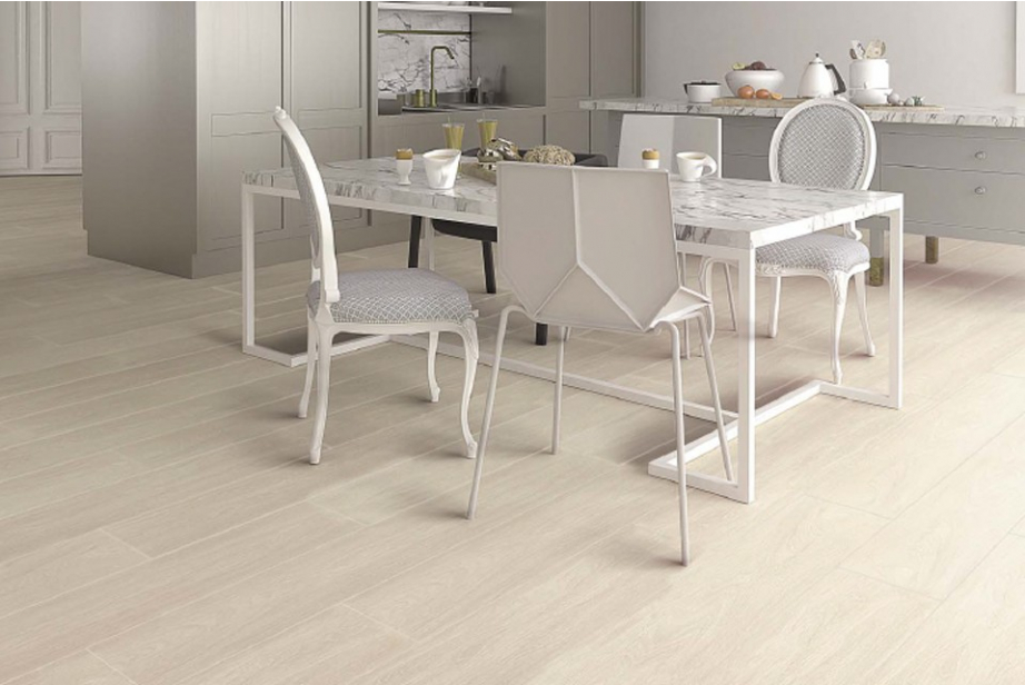 Chicago White Oak Laminate Flooring 8mm By 197mm By 1205mm LM051 1