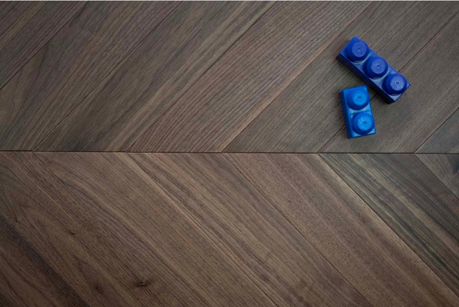 Prime Engineered Flooring Walnut Chevron UV Lacquered 14/3mm By 90mm By 510mm FL4495 0