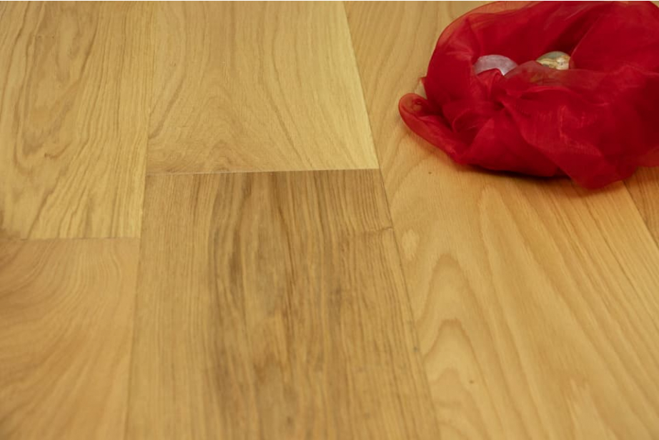 Prime Engineered Flooring Oak Light Brushed Uv Lacquered 14/3mm By 190mm By 1900mm FL4503 4