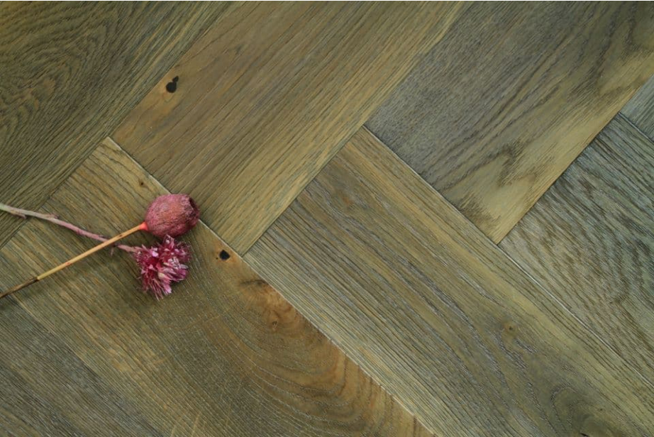 Natural Engineered Flooring Oak Bespoke Click Herringbone Miami Sun Brushed Uv Lacquered 12/3mm By 120mm By 550mm FL4565 2