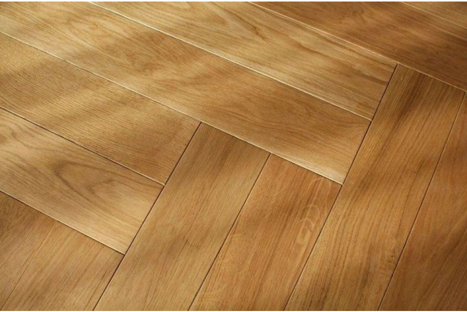 Prime Engineered Oak Herringbone UV Lacquered 15/4mm By 90mm By 900mm HB014 1
