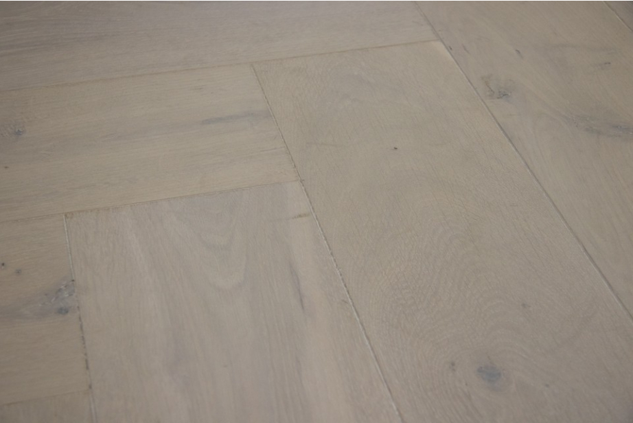 Natural Engineered Flooring Oak Bespoke Herringbone Bianco Hardwax Oiled 16/4mm By 120mm By 580mm HB040 6