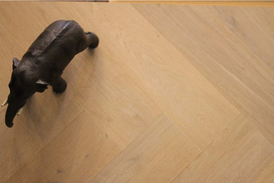 Natural Engineered Flooring Oak Bespoke Click Herringbone Spain Brushed Uv Lacquered 12/3mm By 120mm By 550mm FL4559 1