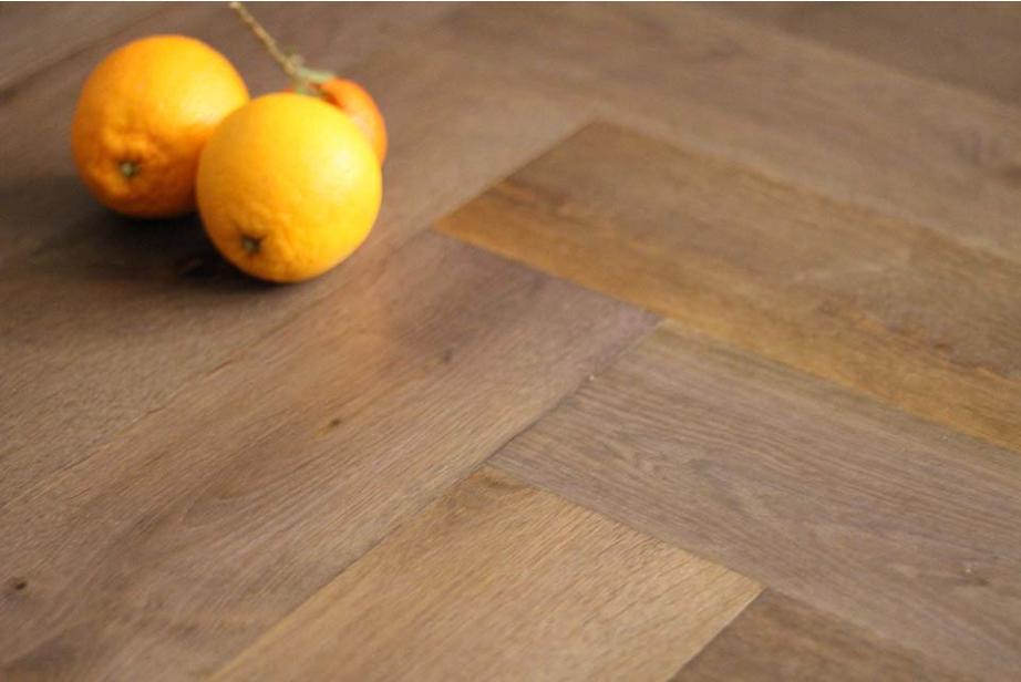Natural Engineered Flooring Oak Bespoke Click Herringbone Miami Brushed Uv Lacquered 12/3mm By 120mm By 550mm FL4558 0