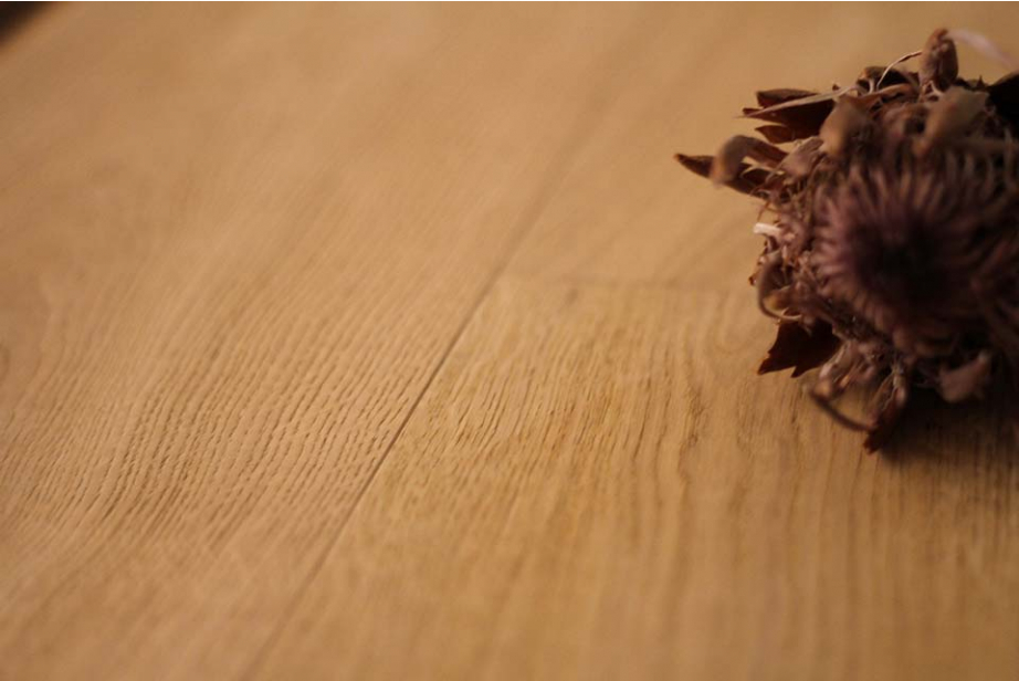 Prime Engineered Flooring Oak  Bespoke Click Japan Brushed Uv Lacquered 14/3mm By 190mm By 1900mm FL4548 0