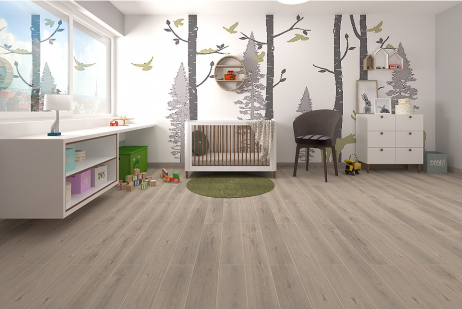 White Pearl Oak Laminate Flooring 8mm By 195mm By 1380mm LM018 1