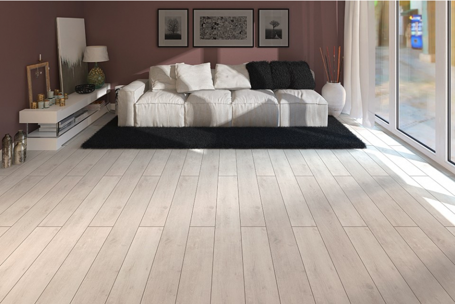 Everest White Oak Light Laminate Flooring 8mm By 193mm By 1380mm LM025 1