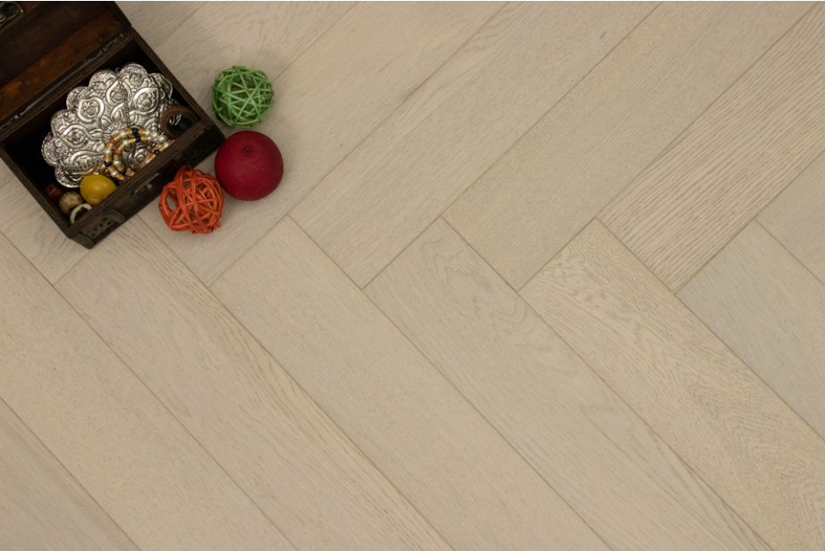 Natural Engineered Flooring Oak Herringbone White Pearl Brushed UV Lacquered 15/4mm By 90mm By 600mm FL2915 10