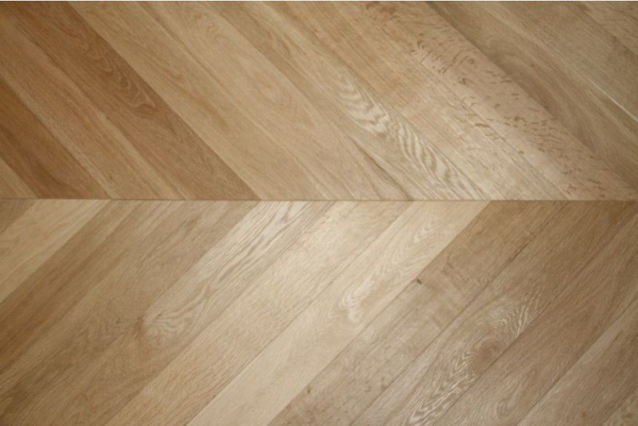 Prime Engineered Oak Chevron Brushed Hardwax Oiled 15/4mm By 90mm By 850mm CH013 1