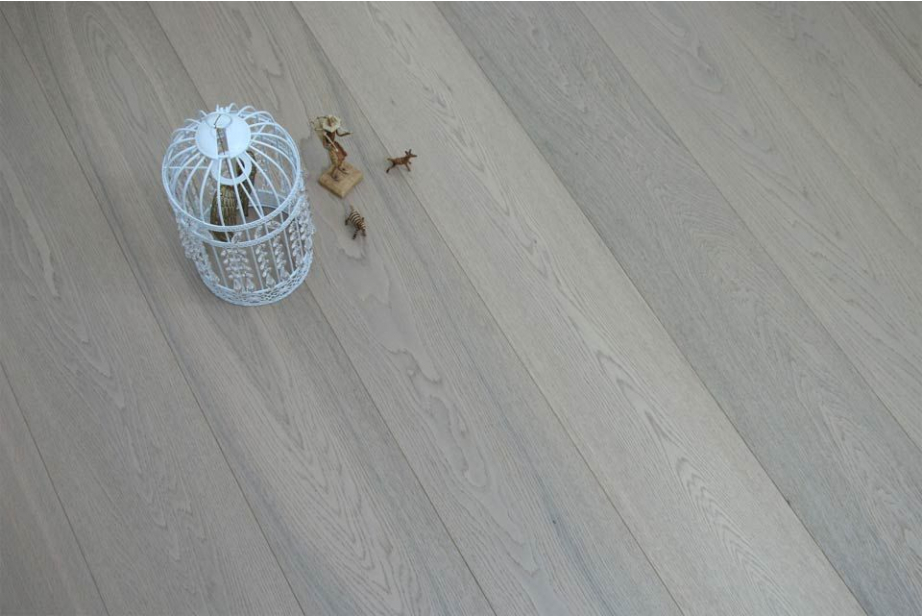 Select Engineered Flooring Oak Click Paris White Brushed UV Oiled 14/3mm By 190mm By 1900mm FL2528 1