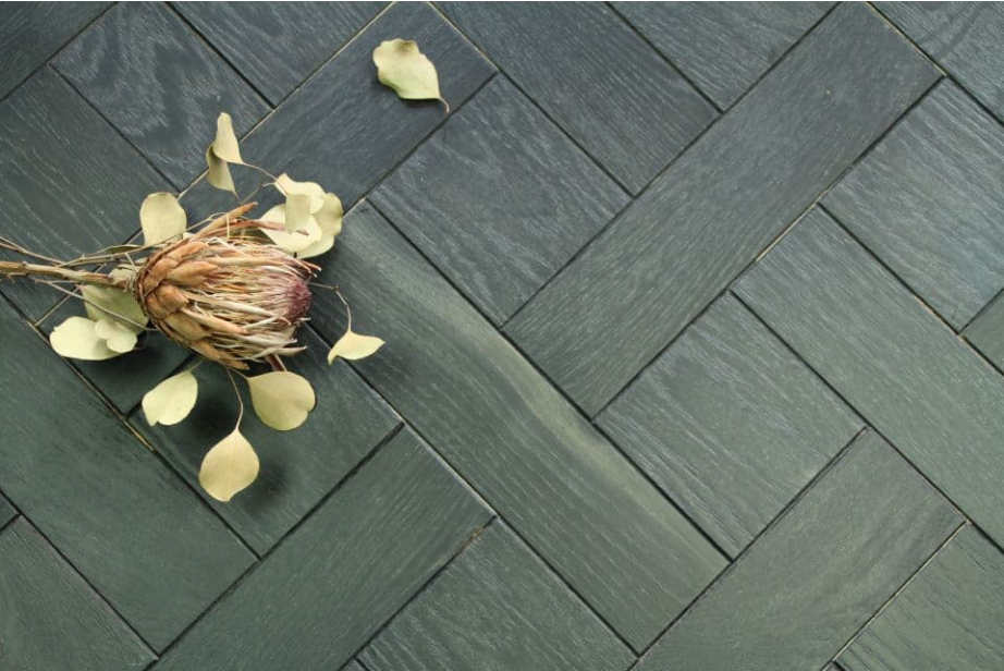 Prime Solid Flooring Oak Bespoke Versailles Washington Brushed Uv Oiled 20mm By 895mm By 895mm VS013 0