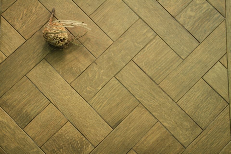 Prime Engineered Flooring Oak Bespoke Versailles Nebraska Brushed Uv Oiled 19/3mm By 980mm By 980mm VS018 0