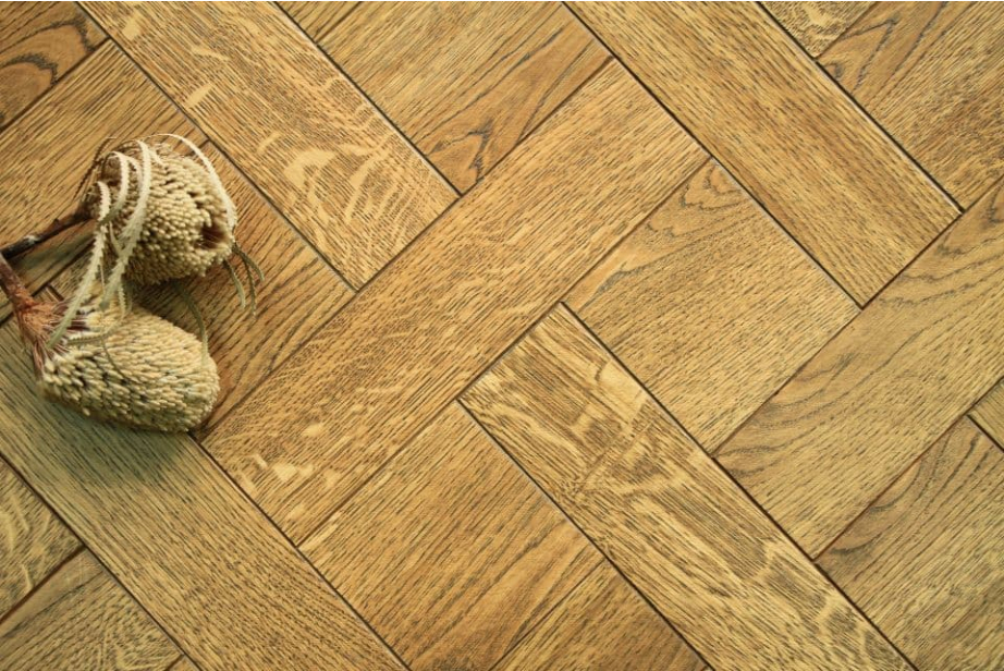 Prime Engineered Flooring Oak Bespoke Versailles Coffee Brushed Uv Oiled 19/3mm By 980mm By 980mm VS020 0