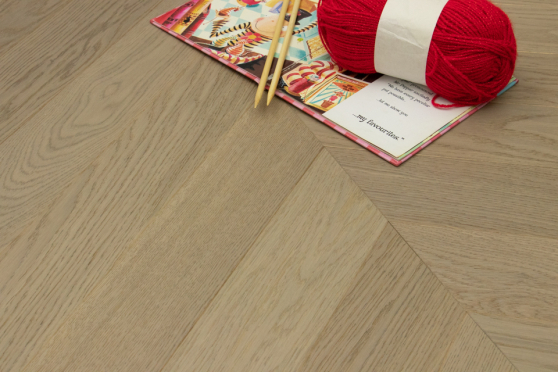 Prime Engineered Flooring Oak Chevron Silver Stone Brushed Uv Lacquered 14/3mm By 90mm By 510mm