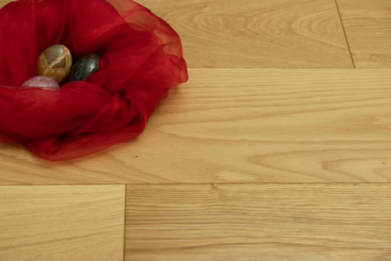 Prime Engineered Flooring Oak Brushed UV Lacquered 14/3mm By 190mm By 400-1500mm FL3770 5