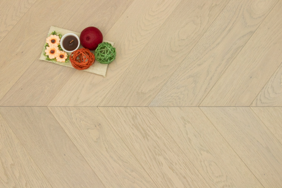 Natural Engineered Flooring Oak Chevron Vienna Brushed Uv Lacquered 12/2mm By 90mm By 600mm FL4451 1