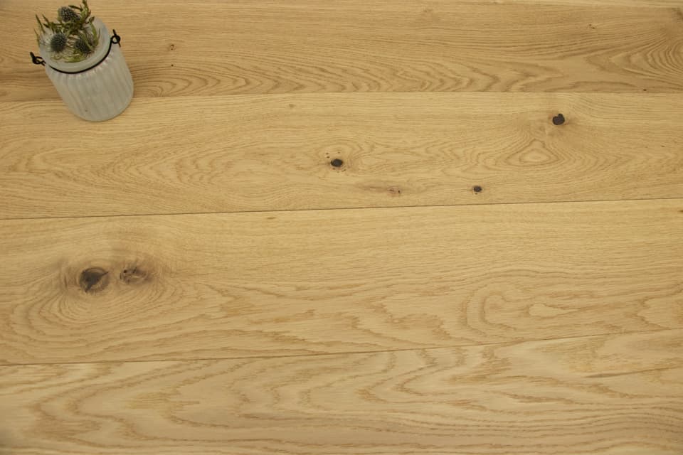 Fine Engineered Oak Wood Flooring with Brushed Face and Matt Lacquered  Finish – 14/3mm x 190mm x 190mm – Charlecotes Original Oak flooring